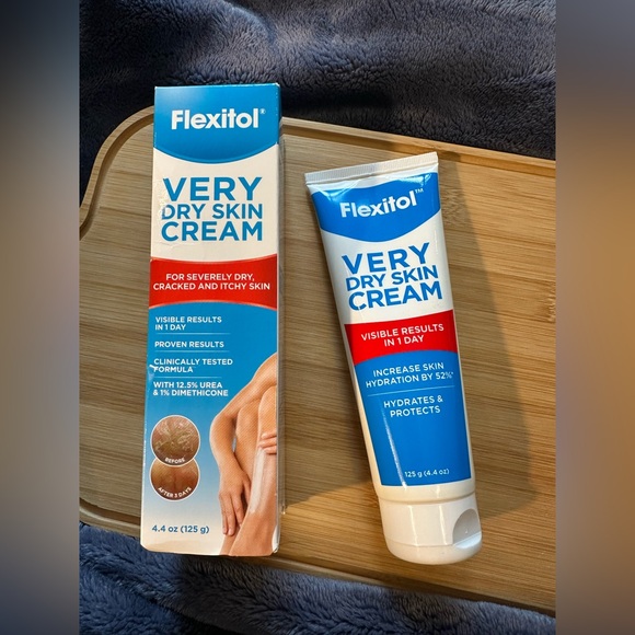 Flexitol Very Dry Skin Cream Rich Moisturizing Body Cream - Picture 9 of 17